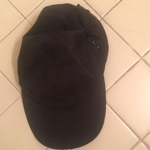 Black lululemon hat